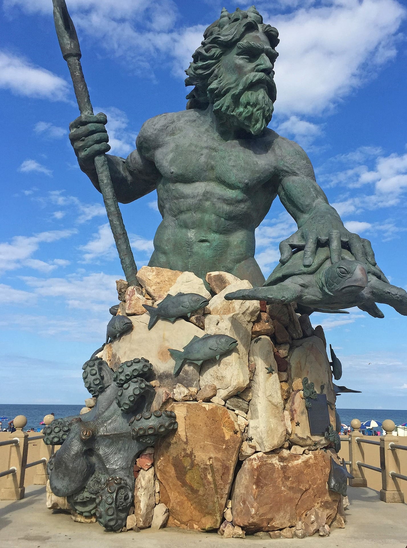 neptune-statue-2169738_1920 Prime Virginia Beach Location